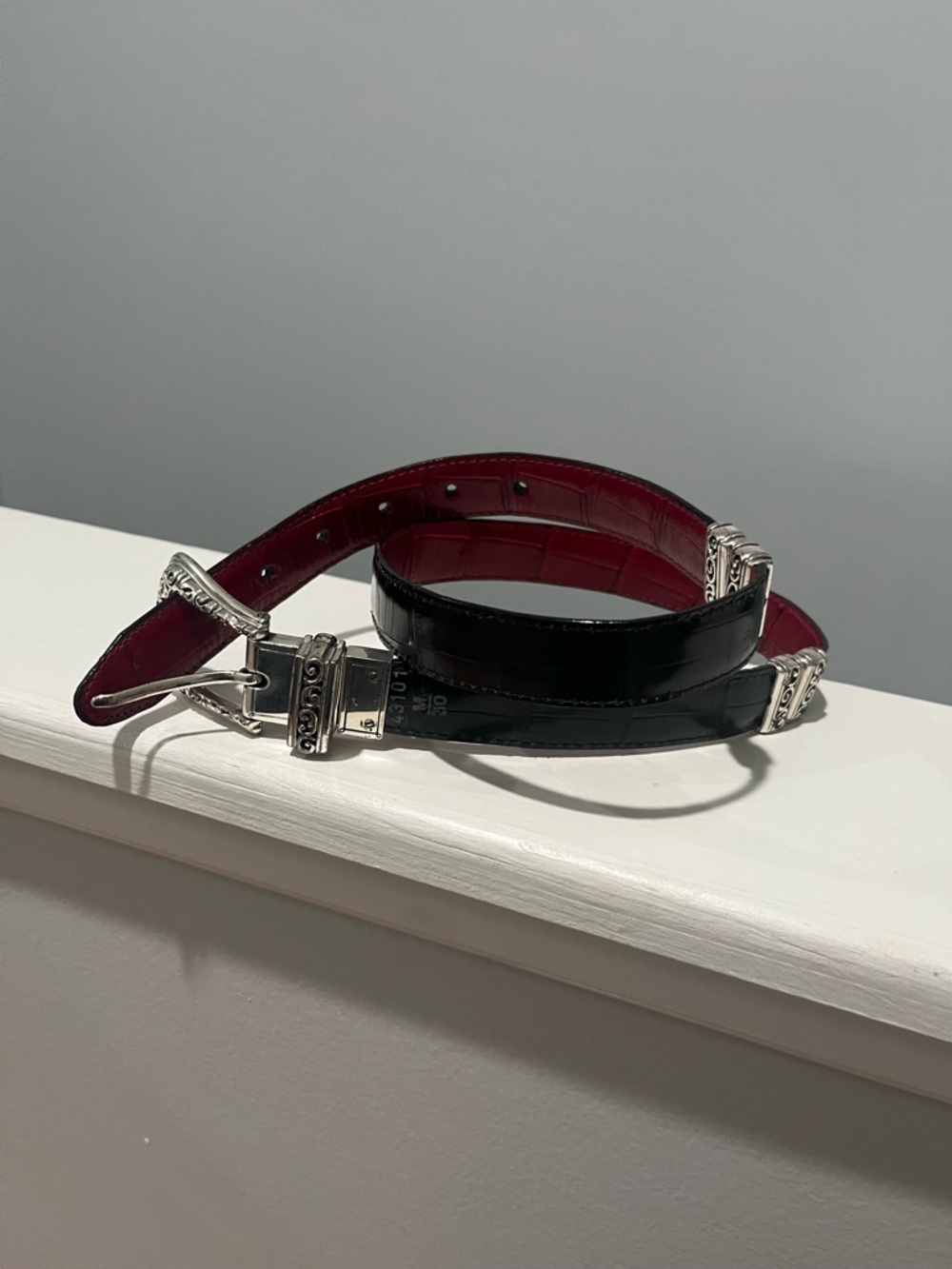 Brighton Reversible 90s vintage black and red croc print leather belt Medium